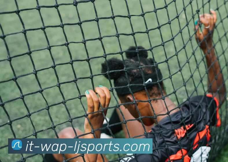 提升足球教练员实践能力的D级培训课程全解析与实战技巧分享